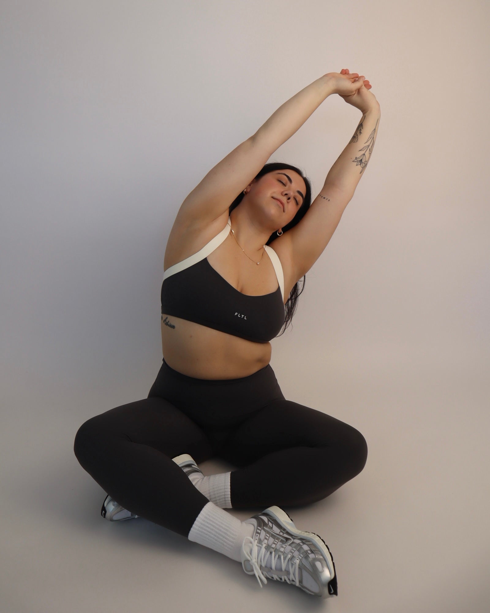 LUXEFORM™ HALO BRA (GREY AREA)