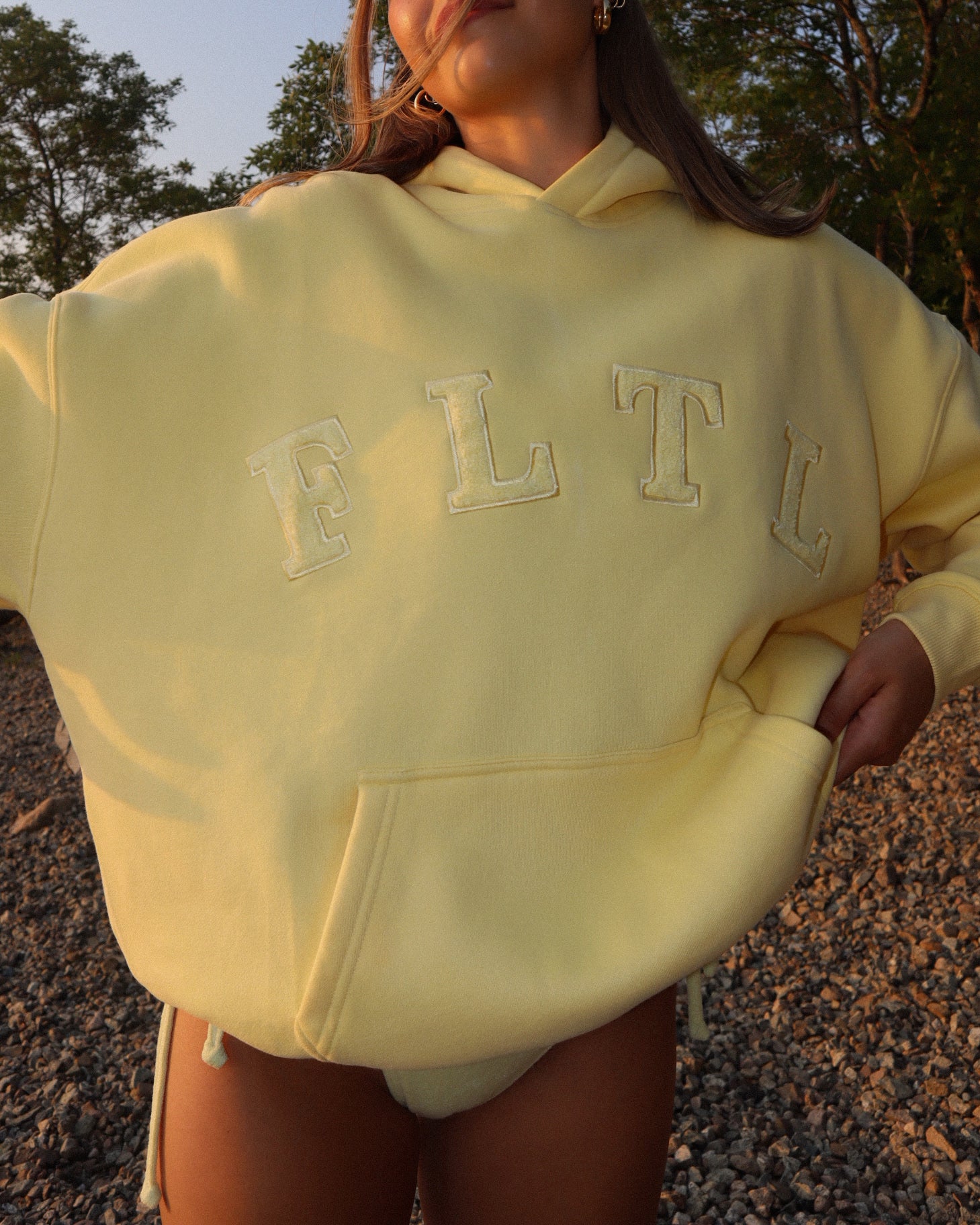 LUXEFLEECE™ HOODIE (STARFRUIT)
