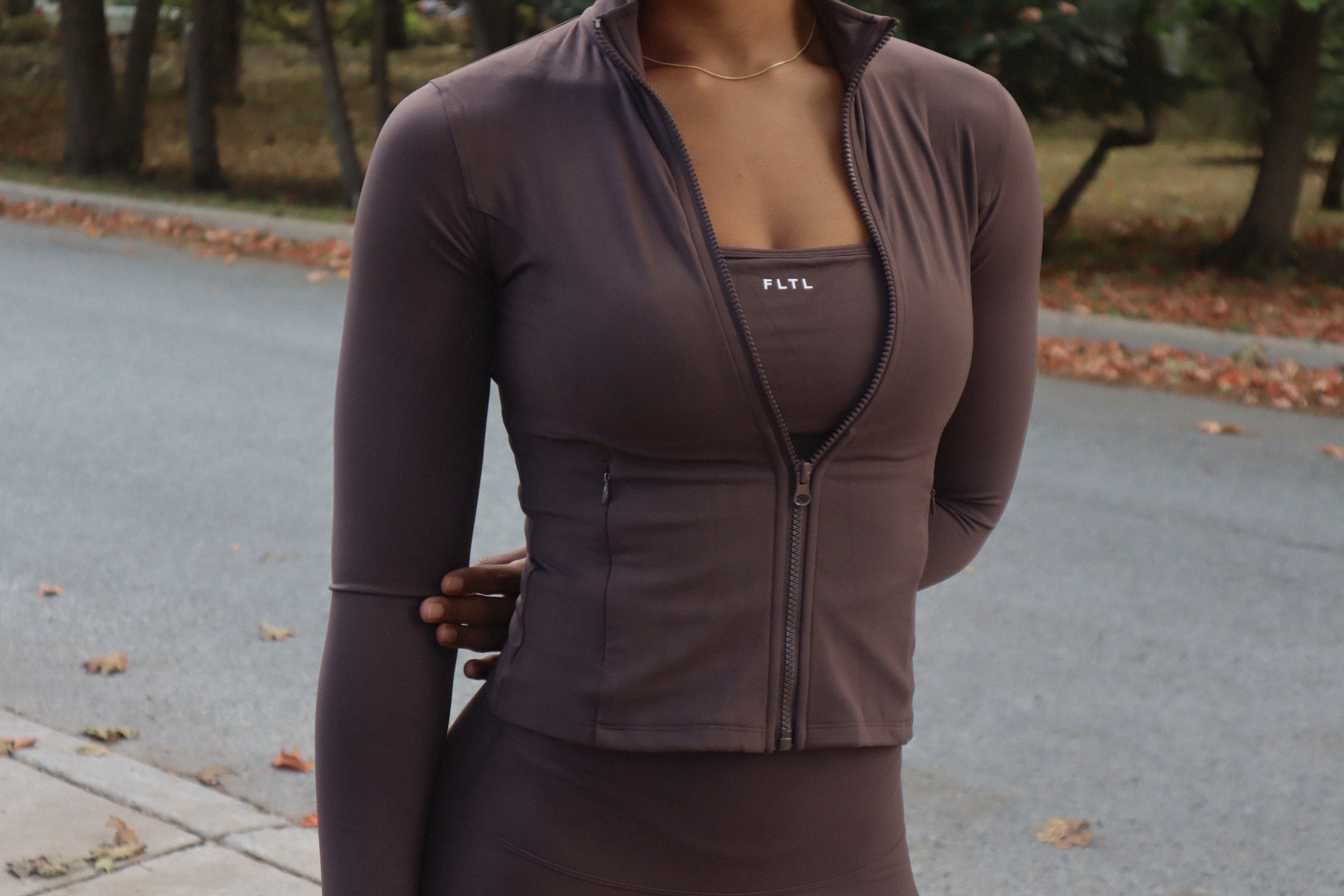 LUXEFORM™ SILHOUETTE JACKET (CAFÉ NOIR)