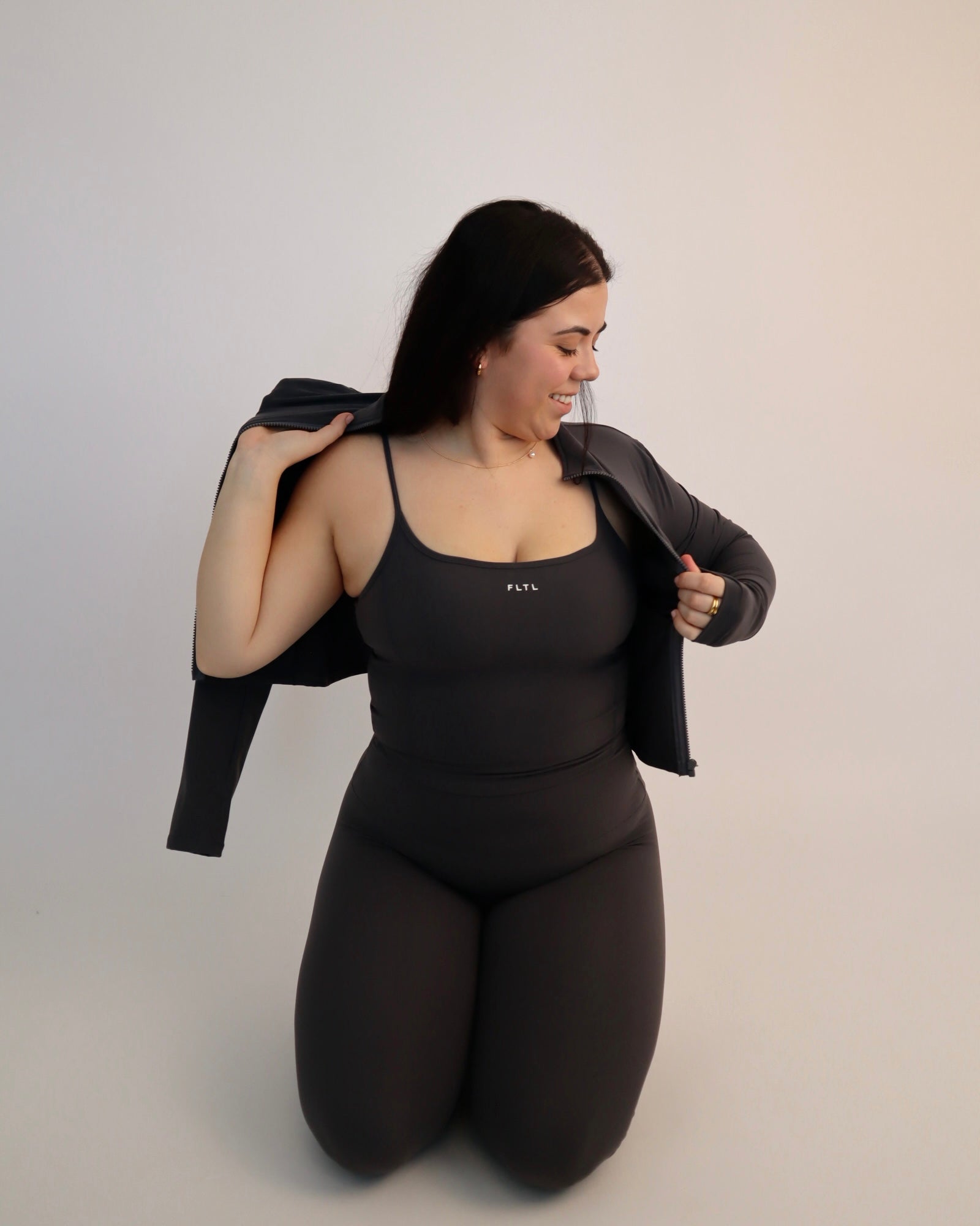 LUXEFORM™ SILHOUETTE JACKET (GREY AREA)