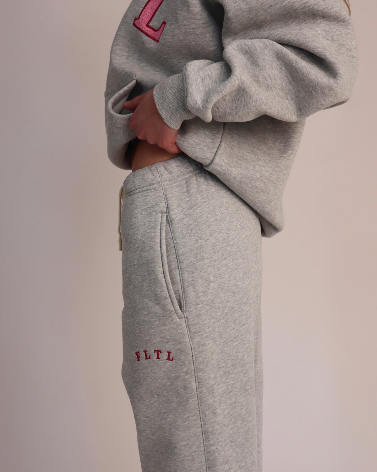 LUXEFLEECE™ SWEATPANT (LOVE NOTE)