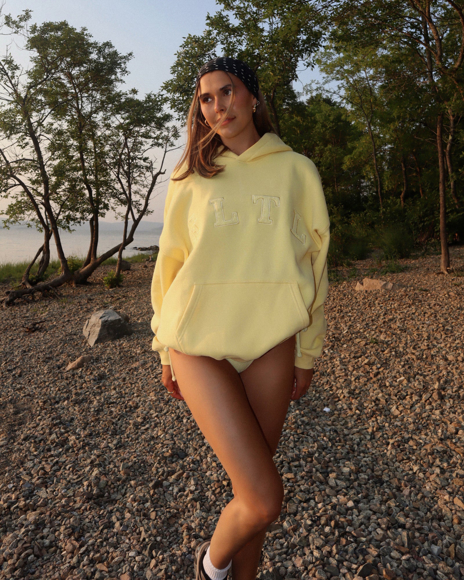 LUXEFLEECE™ HOODIE (STARFRUIT)