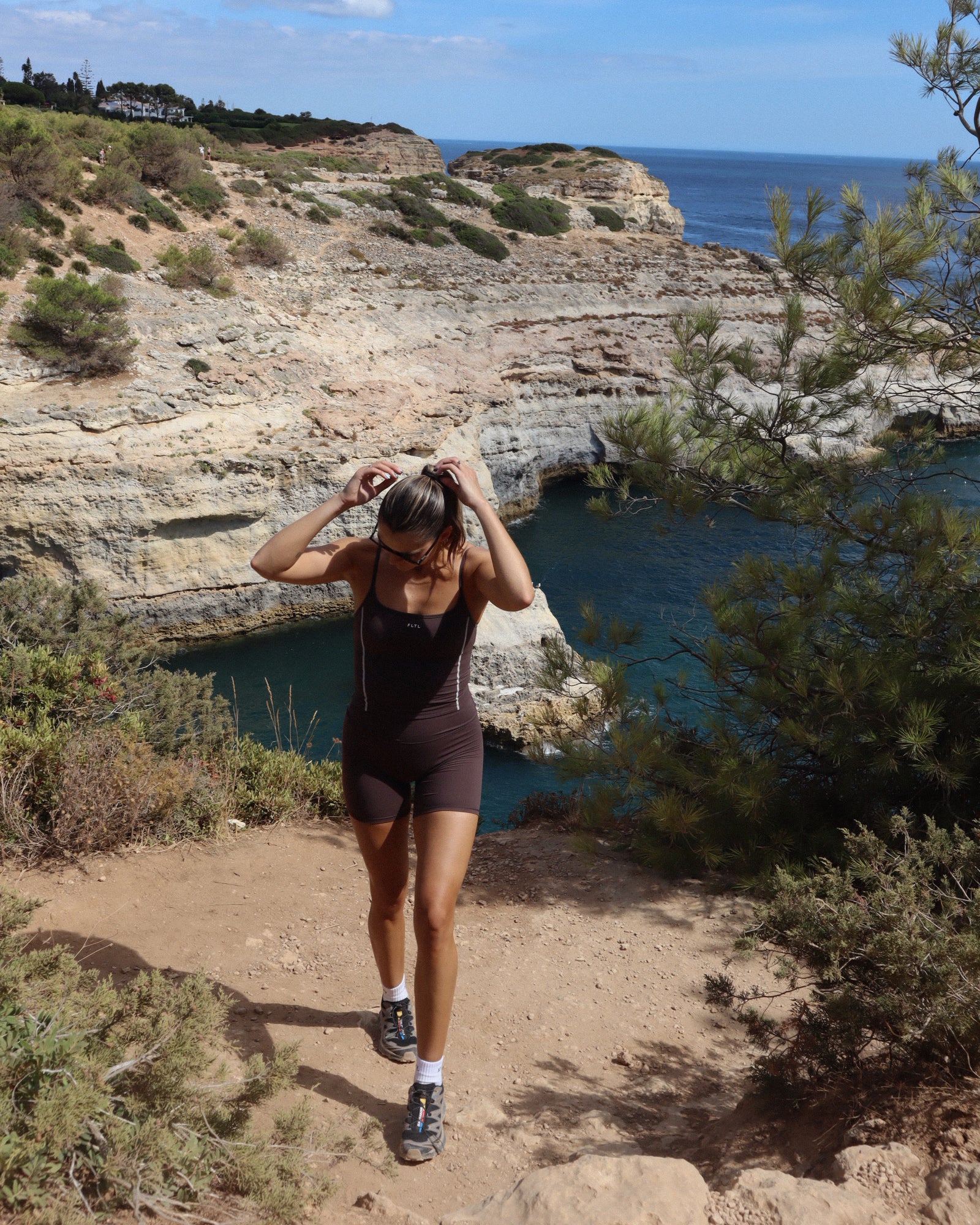 LUXEFORM™ SHORT (CAFÉ NOIR)