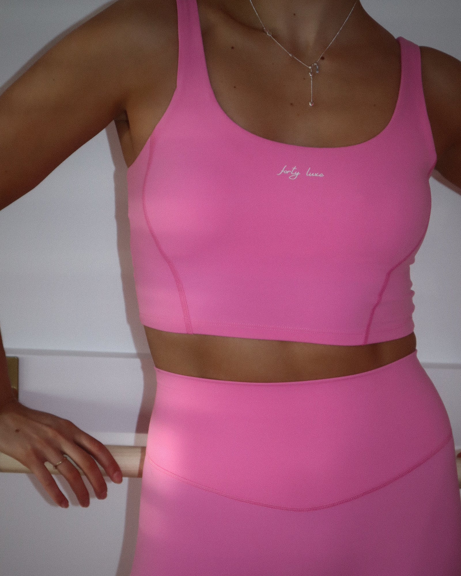 4VITALITY SCOOP TANK (BUBBLEGUM) - Forty Luxe The Label