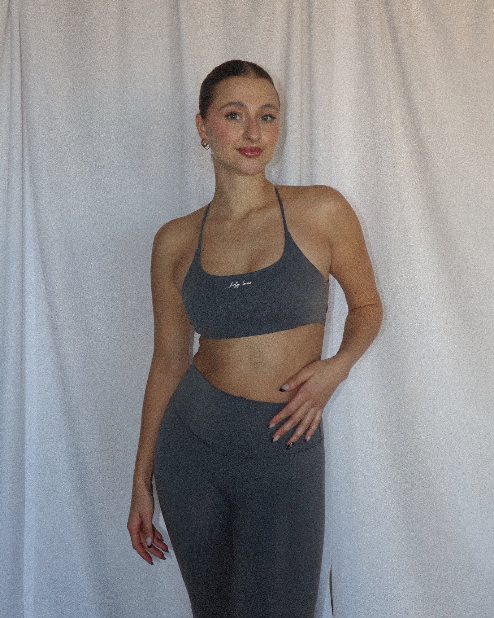 4VITALITY STRAPPY BRA (ARCTIC GREY) - Forty Luxe The Label