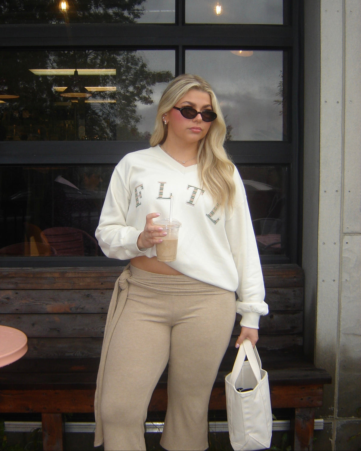 LUXEFLEECE™ LIGHT V SWEATSHIRT (OAT)