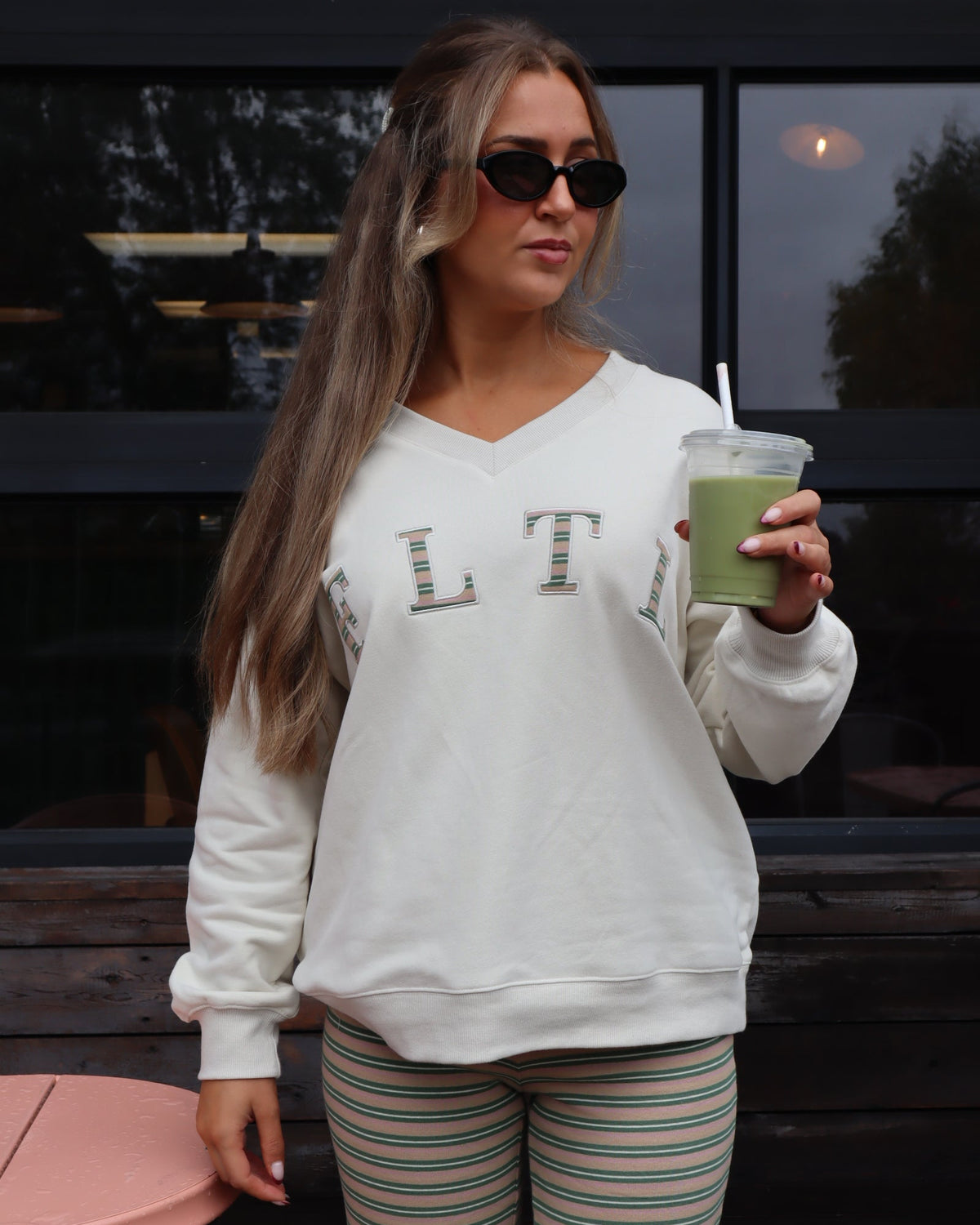 LUXEFLEECE™ LIGHT V SWEATSHIRT (OAT)