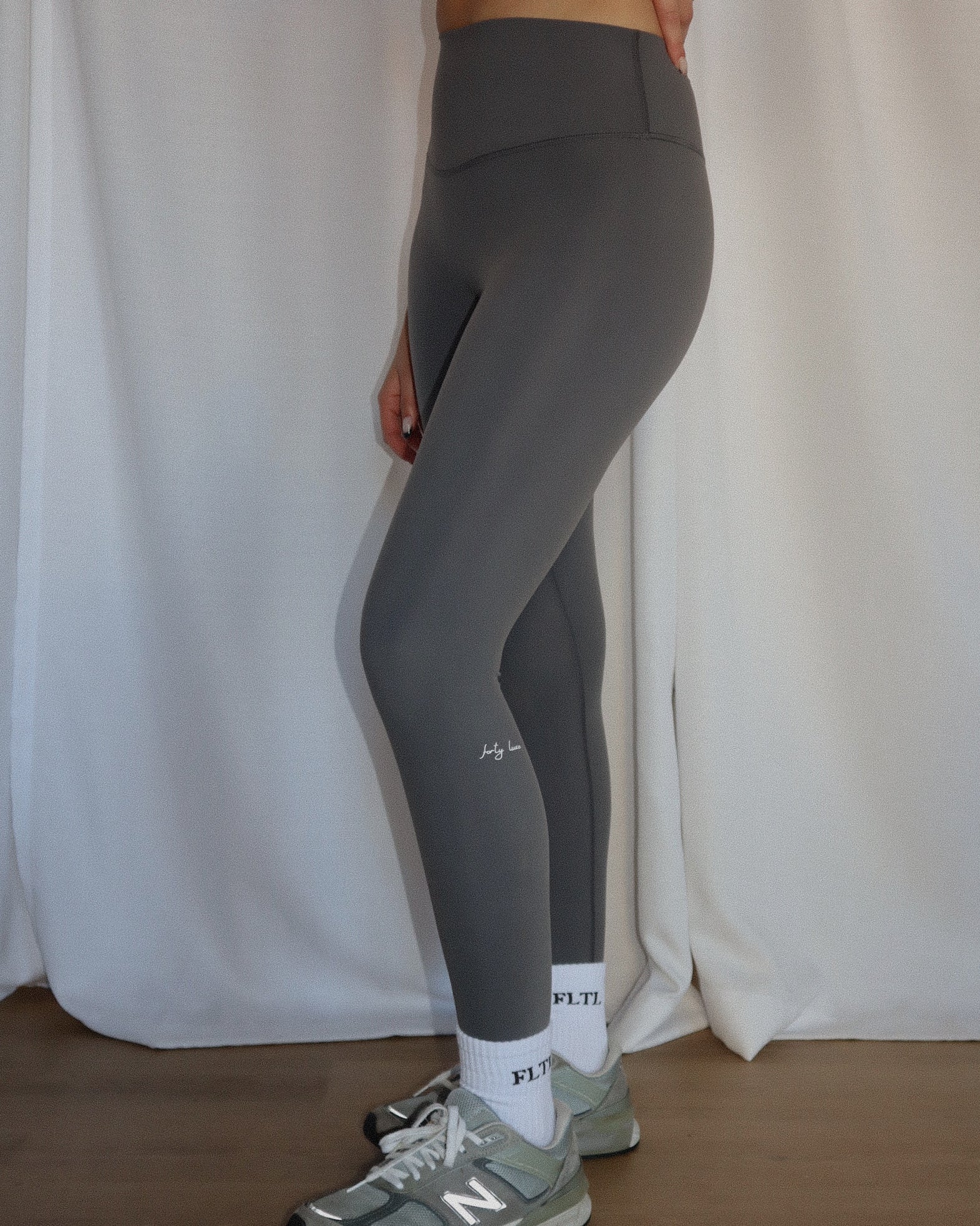 A Better Life Exists Active compression leggings in gray