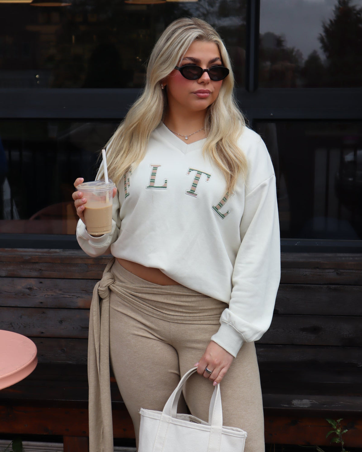 LUXEFLEECE™ LIGHT V SWEATSHIRT (OAT)