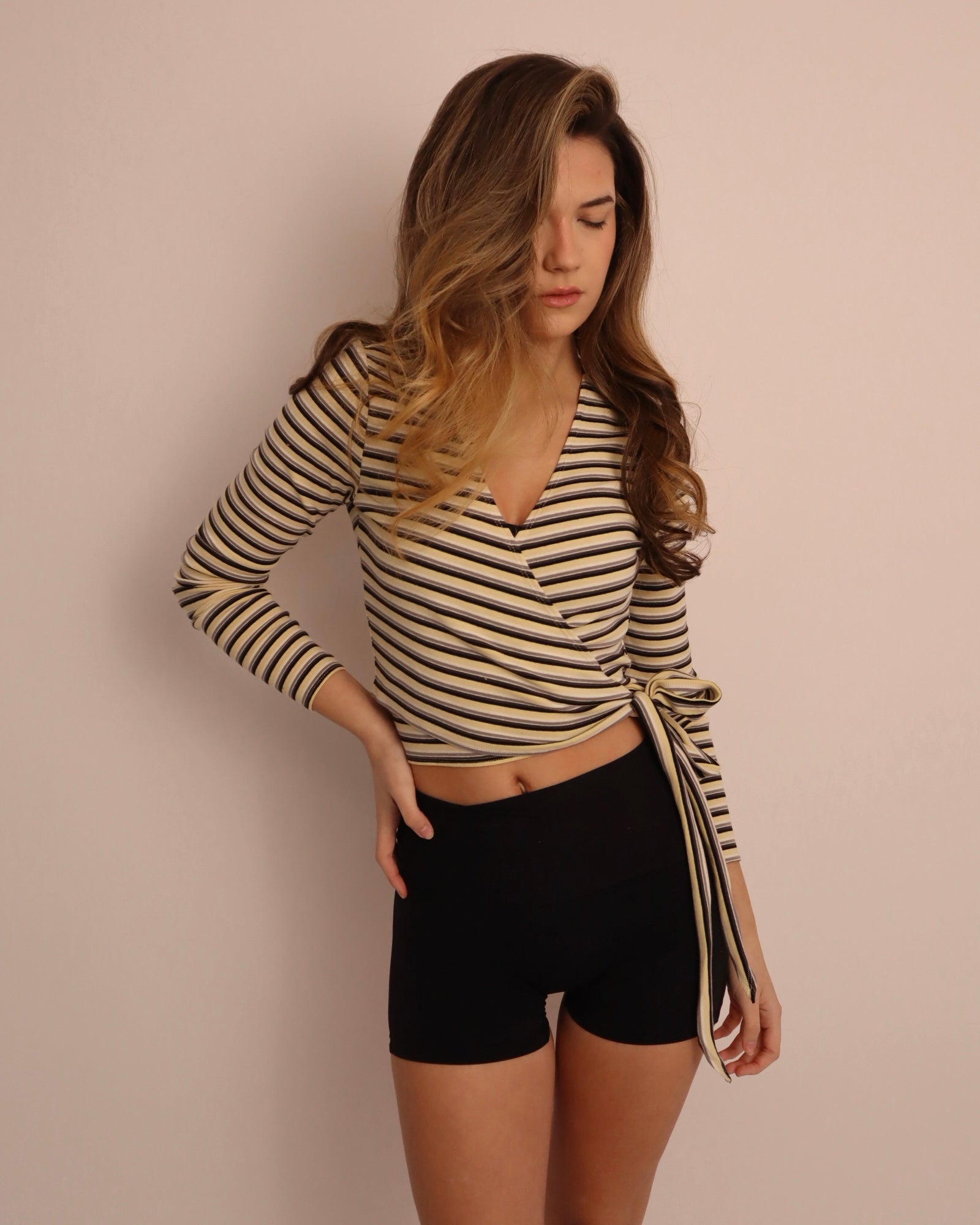LUXEFORM™ FOLDOVER SHORT (NOIR)